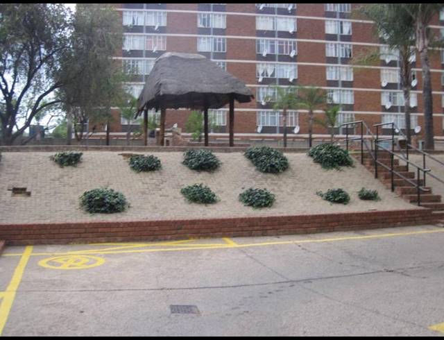 3 BEDROOM APARTMENT FOR SALE IN KWAGGASRAND